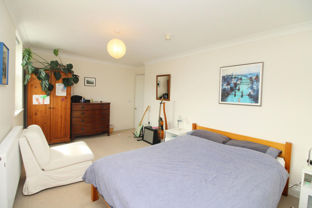 Apartment in Brighton - More