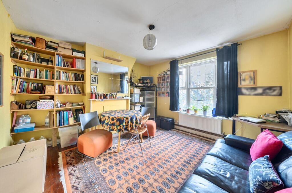 Apartment in London - View 2
