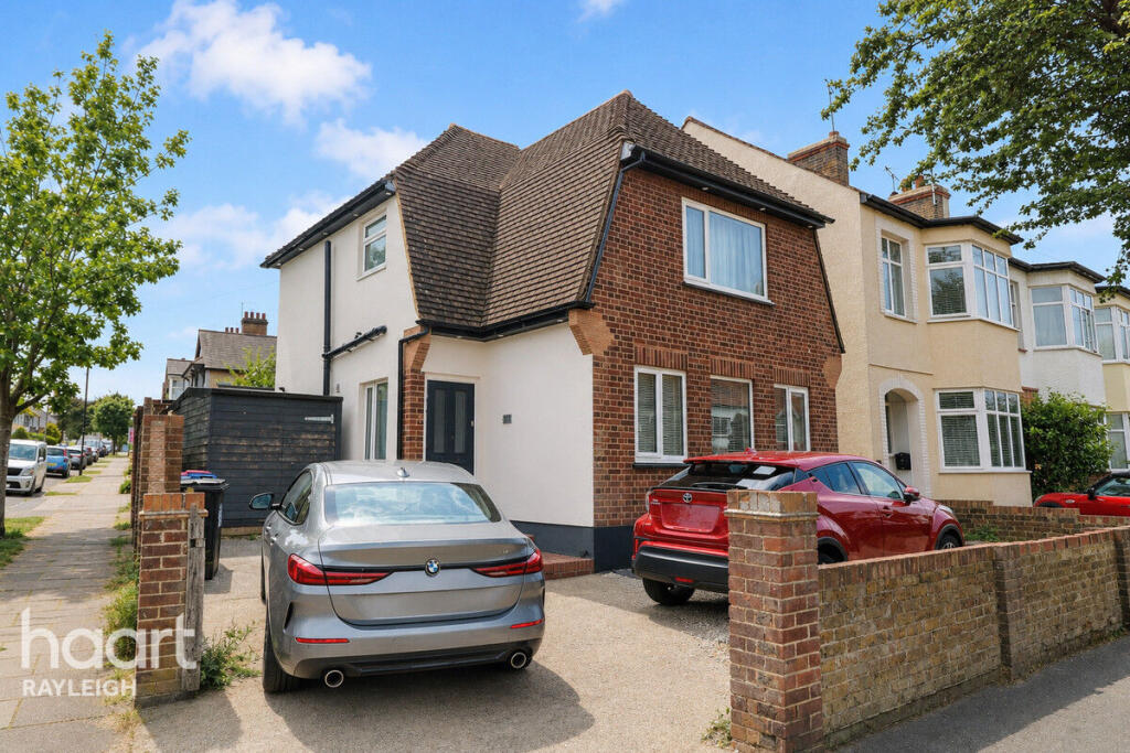 Main image of property: Sandown Avenue, Westcliff-on-sea