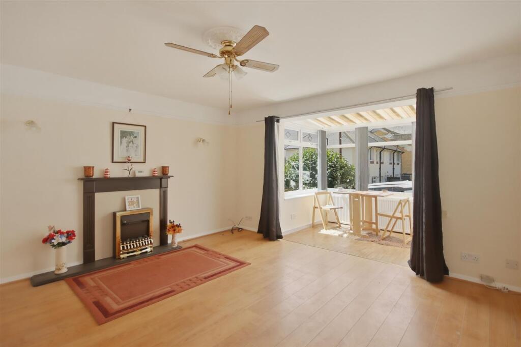 Victoria Street North, Old Whittington, S41 photo 2