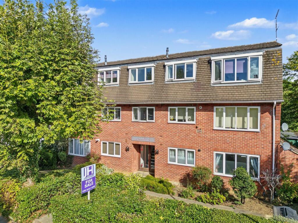 Main image of property: 21, Chase Green Avenue, Enfield