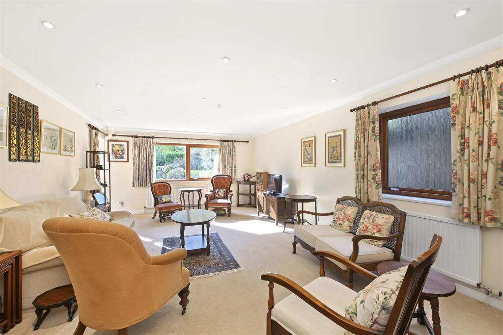 Kirkwick Avenue, Harpenden photo 4