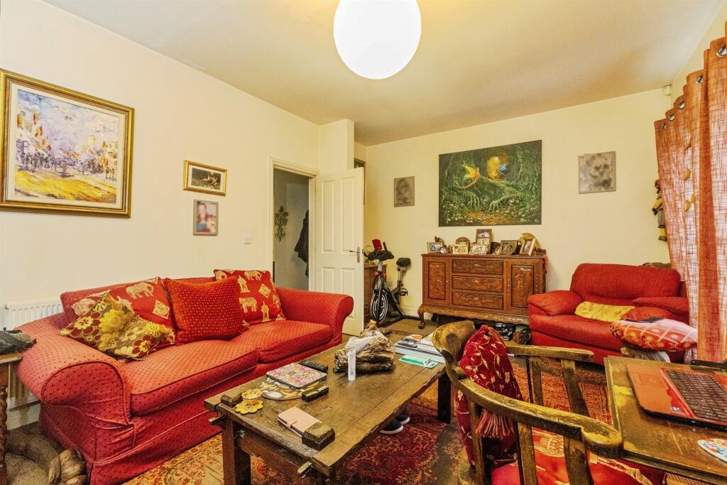 House in Lincoln, Whitton Park, Ermine West - View 4