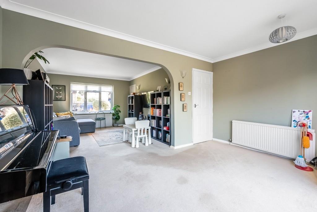 House in Mole Valley, Great Bookham - View 5