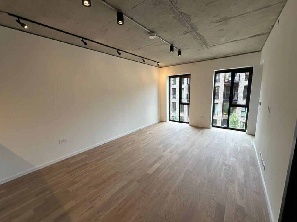Main image of property: 1 Bedroom Flat – Red House, Lawrence Road, Seven Sisters, N15