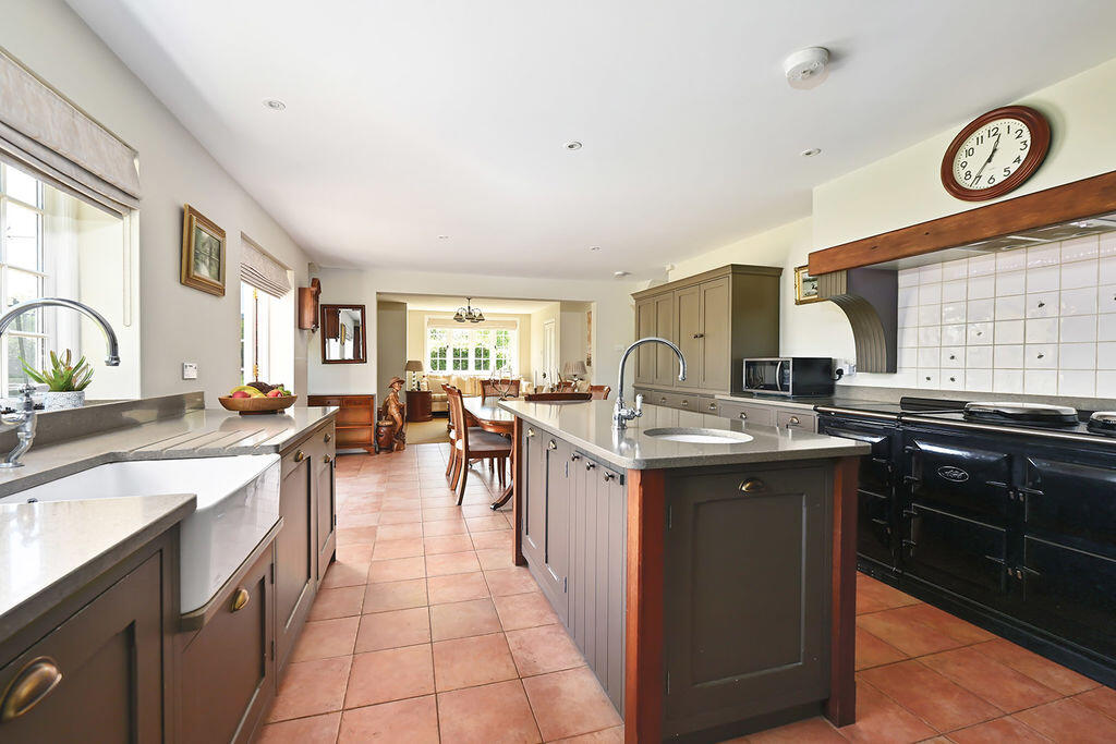 House in Basingstoke and Deane, Sherfield on Loddon - View 3
