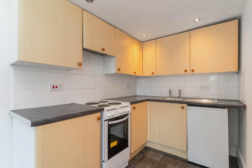 Apartment in Glasgow, Auchenshuggle, Shettleston - View 4