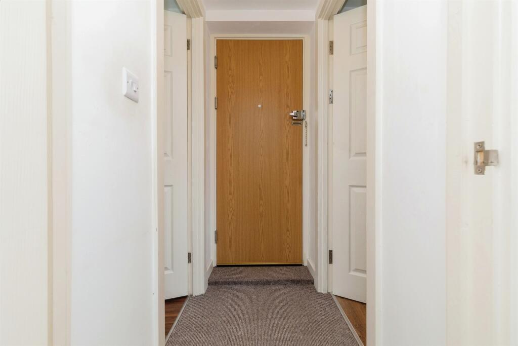 Windsor Drive, Yate, Bristol photo 2