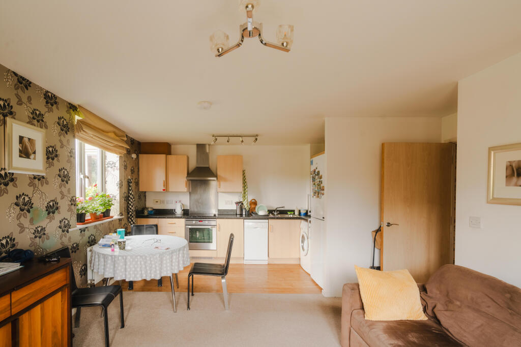 Apartment in Bristol - View 5