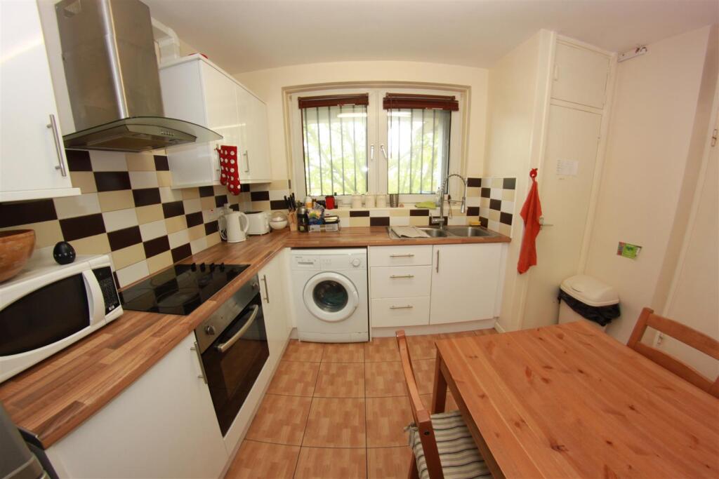 4 bedroom flat for rent