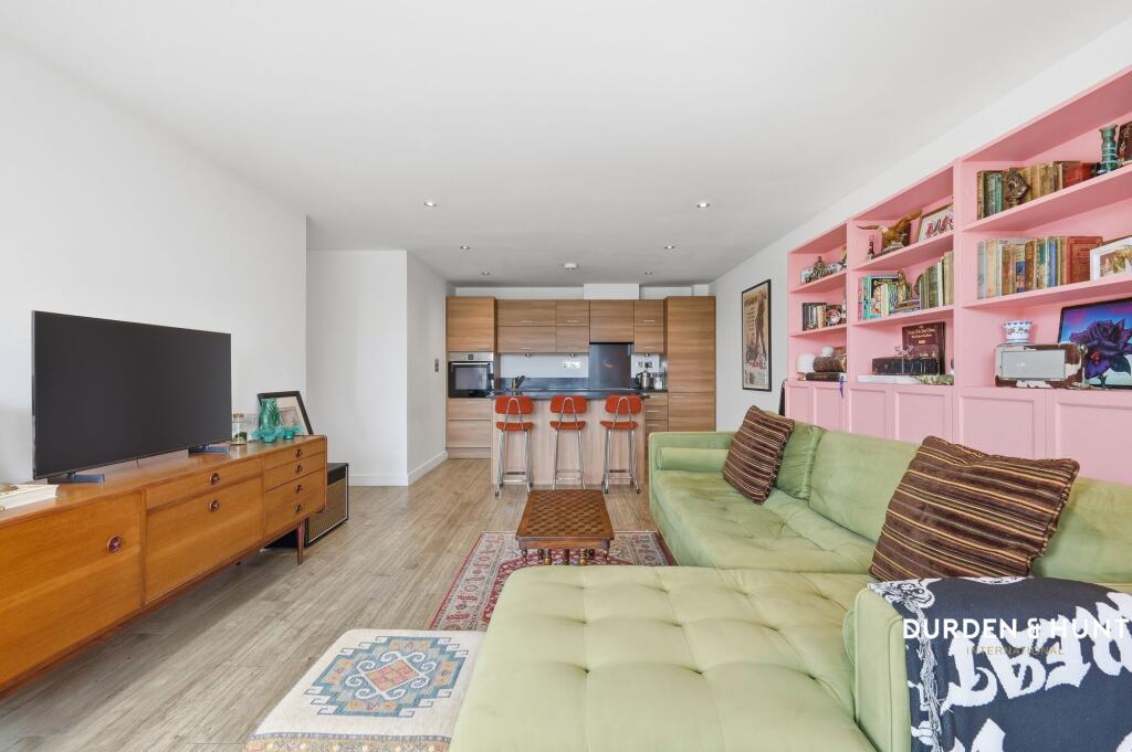 Apartment in Epping Forest, Buckhurst Hill - View 4