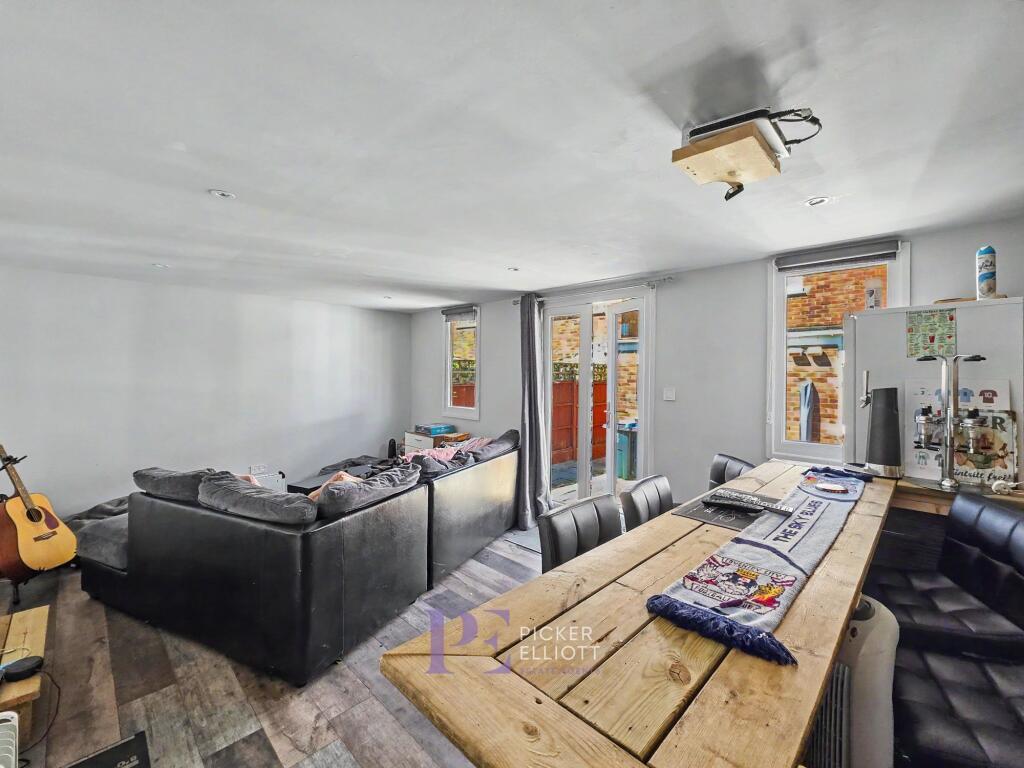 House in Leicester - More