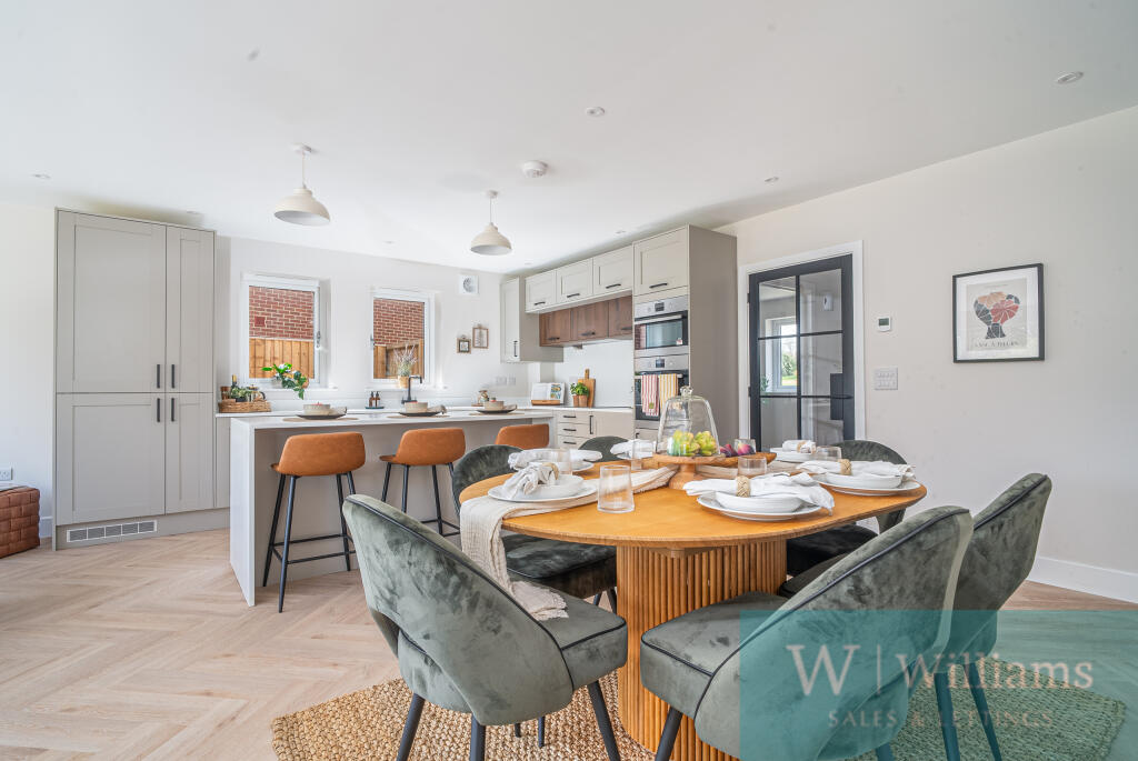 4 Chatterton Rise, Whitecroft Park photo 4