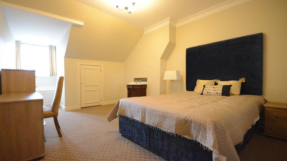 Main image of property: Oxford Road, Tilehurst, Reading, RG31