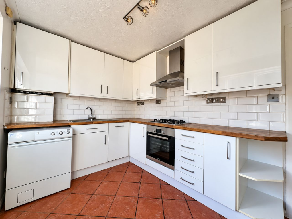 House in Elmbridge, Molesey - View 2