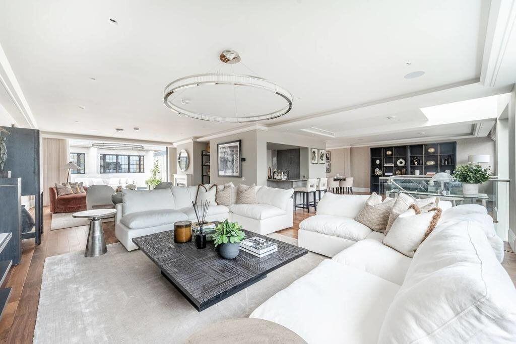 Main image of property: Young Street, London, W8