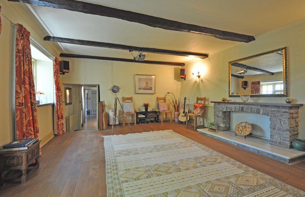 House in Newport - More
