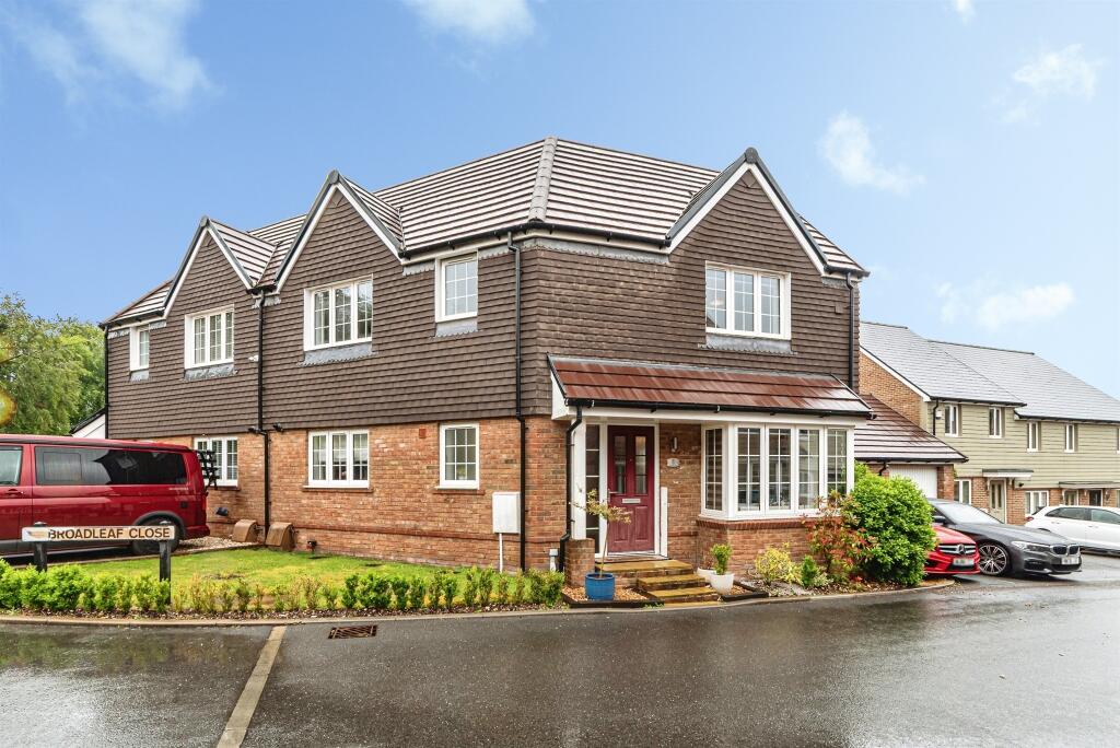 Main image of property: Broadleaf Close, Basingstoke