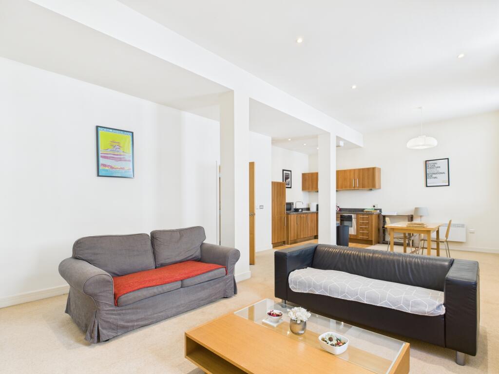 Apartment in Birmingham - More