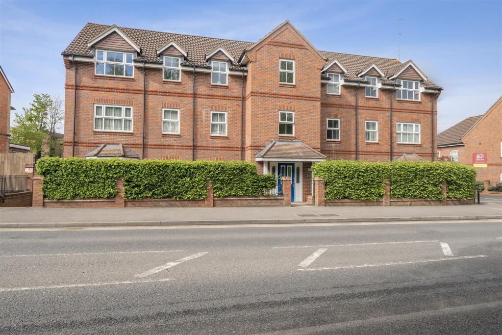 Main image of property: Talavera Close, Crowthorne, Berkshire, RG45 6DE