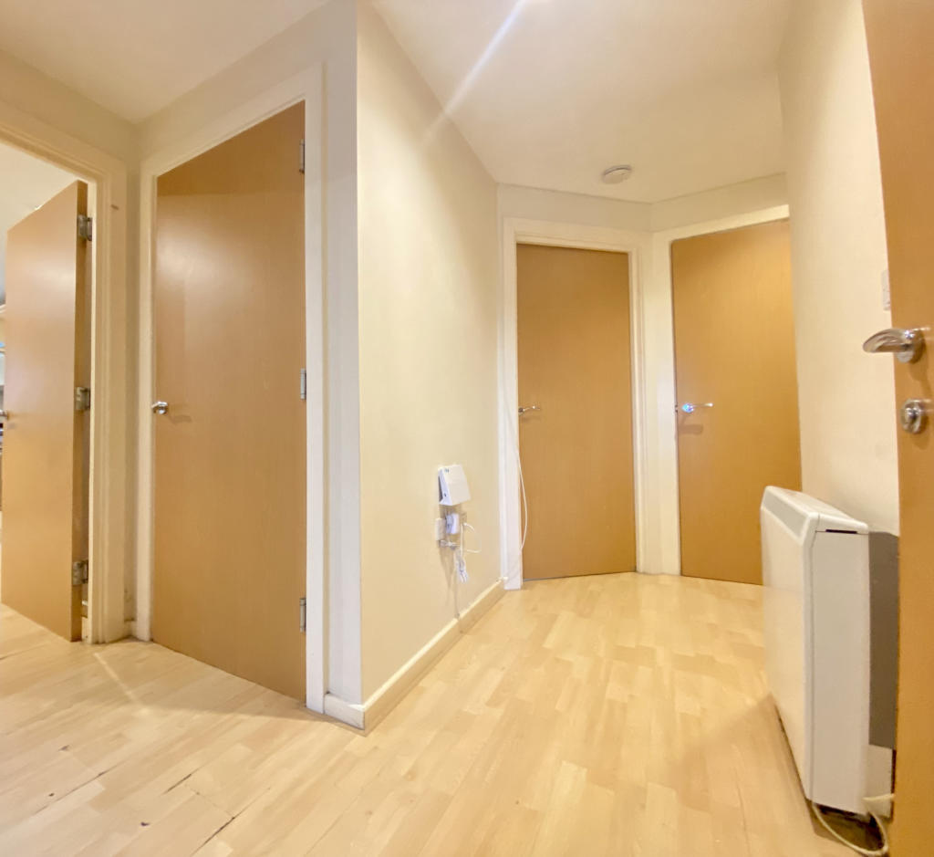Apartment in Salford, Greater Manchester - View 4