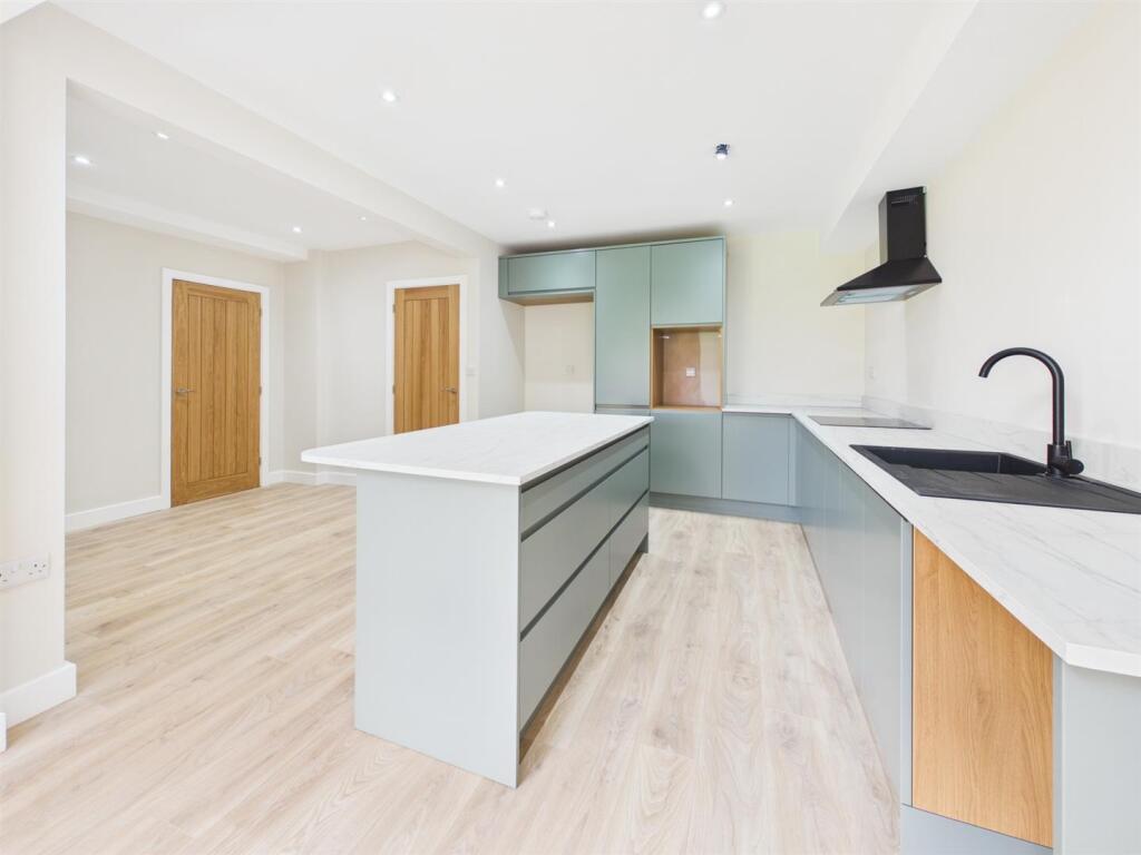 House in Gloucester, Gloucestershire - View 5