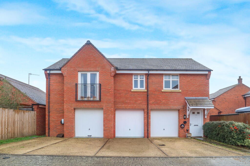 Main image of property: Marigold Road, Stratford-upon-avon, CV37 7DW