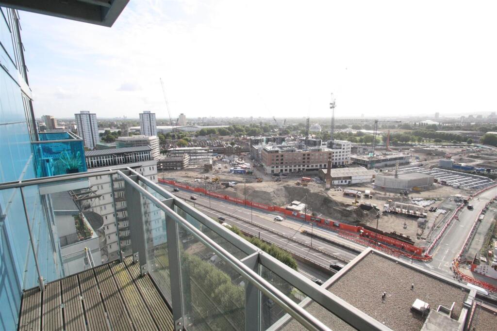 Apartment in London - View 5