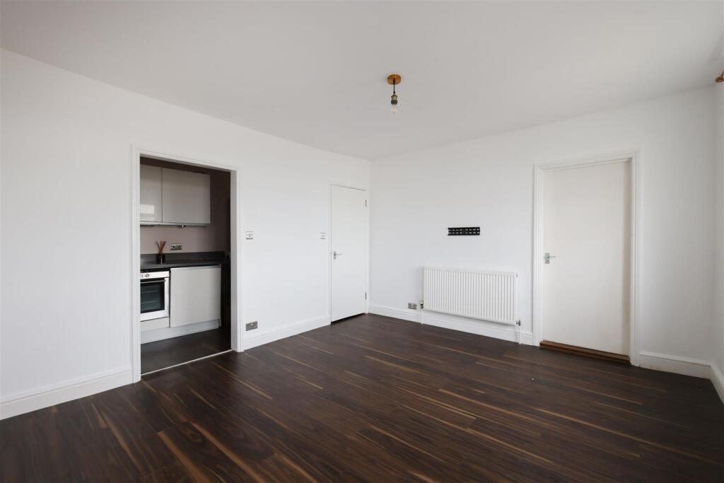 Apartment in St Leonards-on-sea, St Leonards Green - More