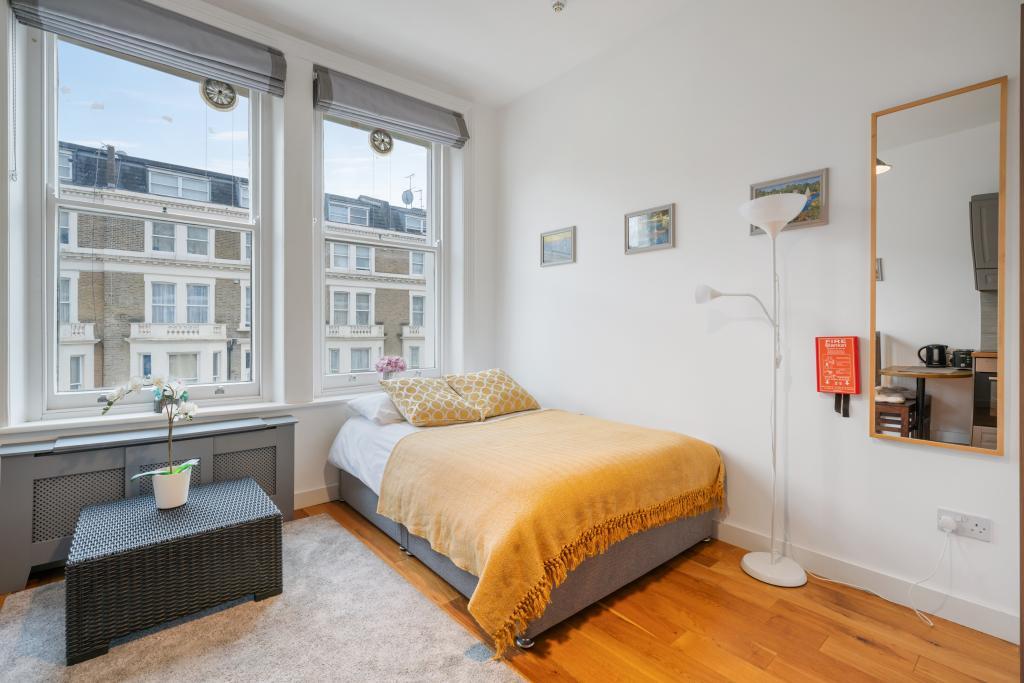 Apartment in London - View 3