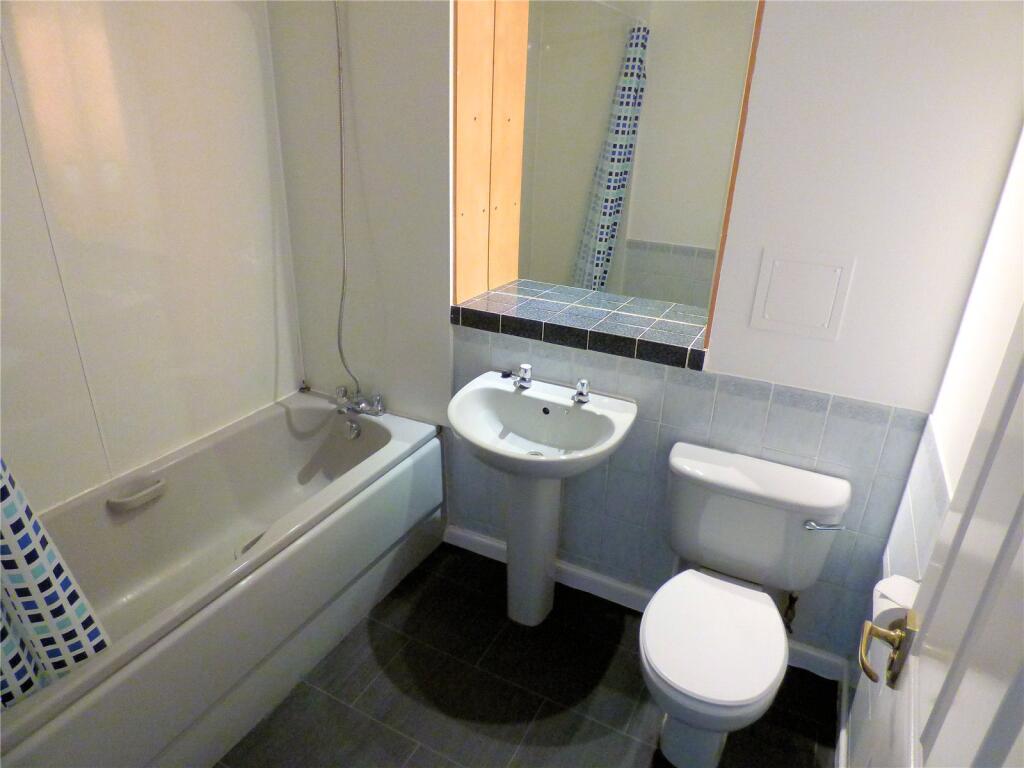 Apartment in Aberdeen, City Centre - More