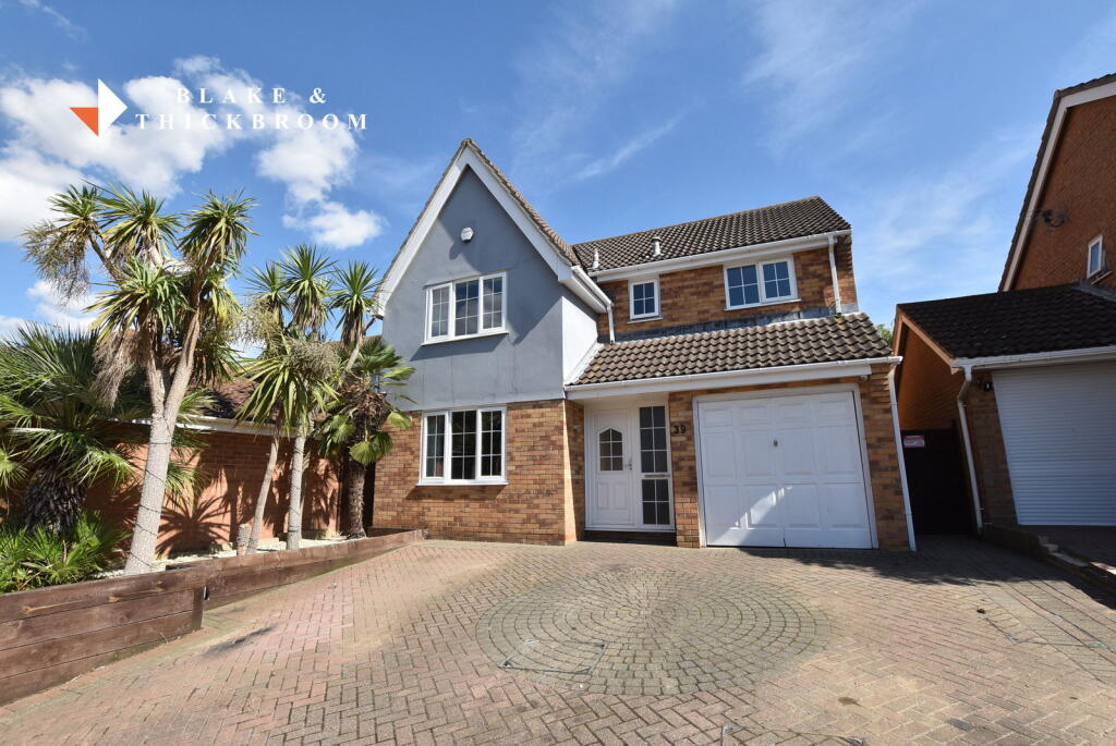 4-bed detached on Raycliff Avenue, Clacton-on-sea, CO15 3TZ, £375,000
