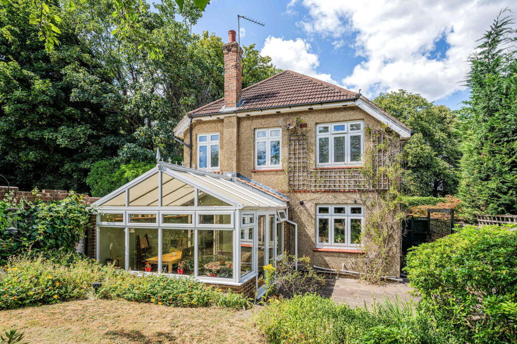 Main image of property: Earlswood, RH1 6HA