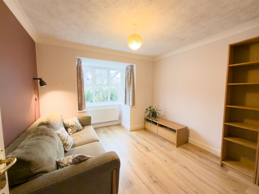 40, Boothroyd Drive, Meanwood, Leeds, West Yorkshire. photo 4