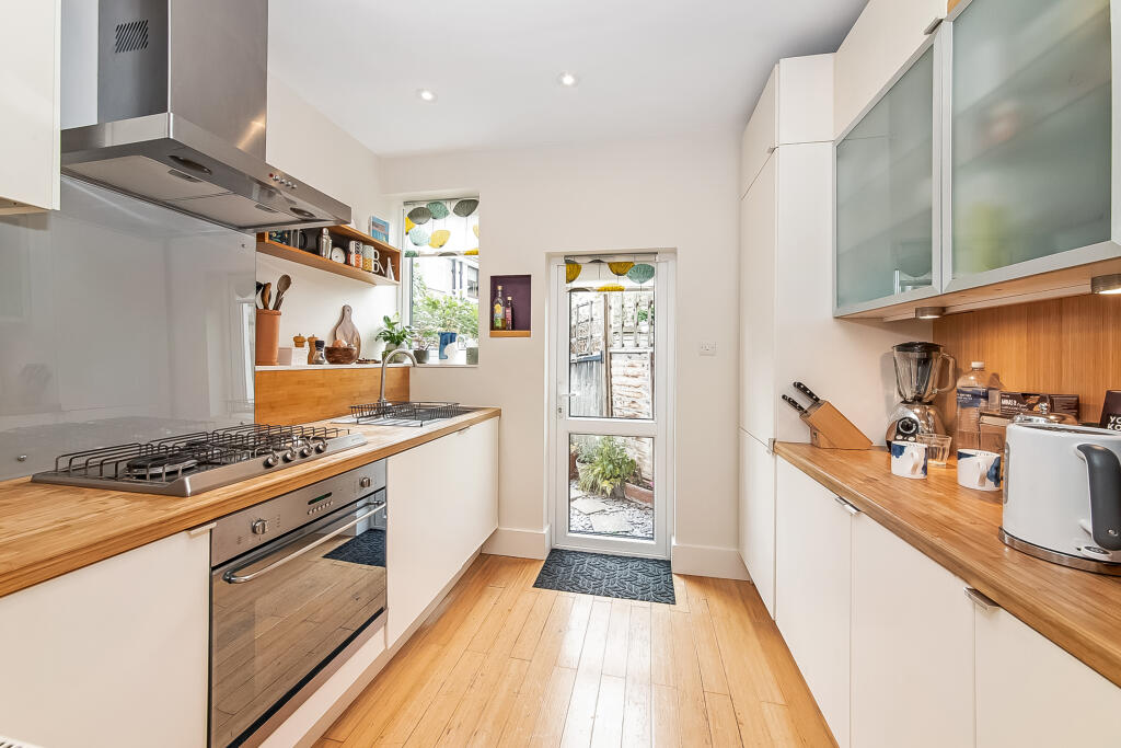 Apartment in London - View 4