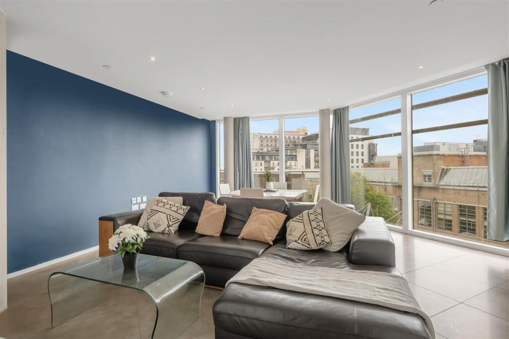 Apartment in Nottingham, Lace Market, The Meadows - View 3