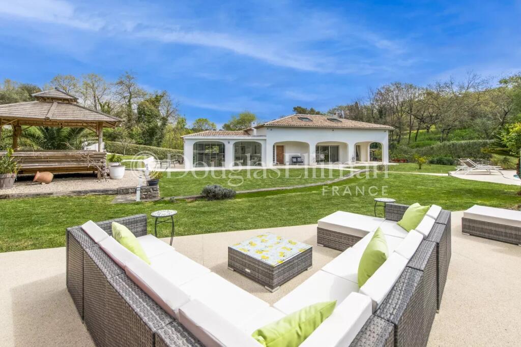 Main image of property: Provence-Alps-Cote d`Azur, Alpes-Maritimes, Opio