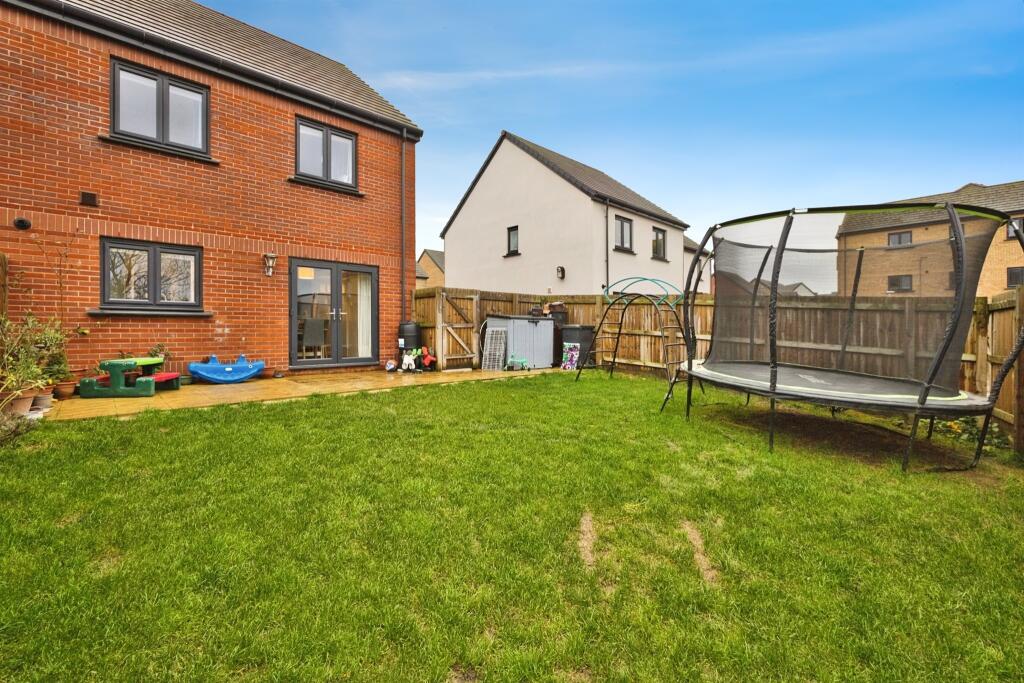 Tudor Pole Road, Glastonbury