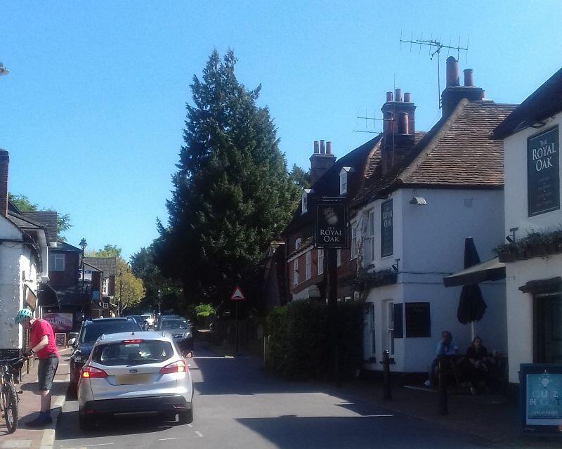 Apartment in Kingston upon Thames - More