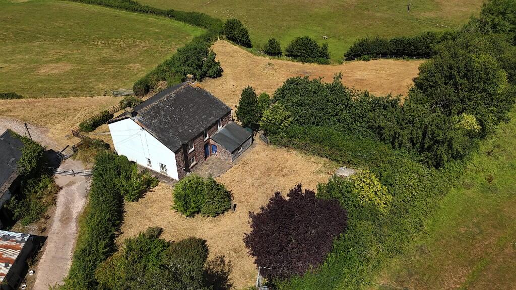 Court-Y-Gollen Farmhouse, Gwernesney, Monmouthshire - View 4