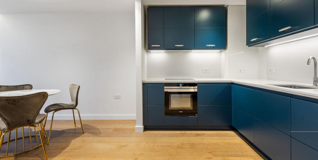 Apartment in London - View 5
