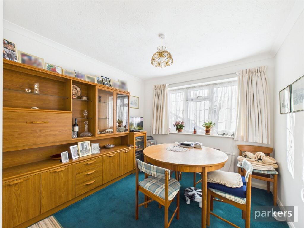 Cassia Drive, Earley, Reading, Berkshire, RG6 photo 3