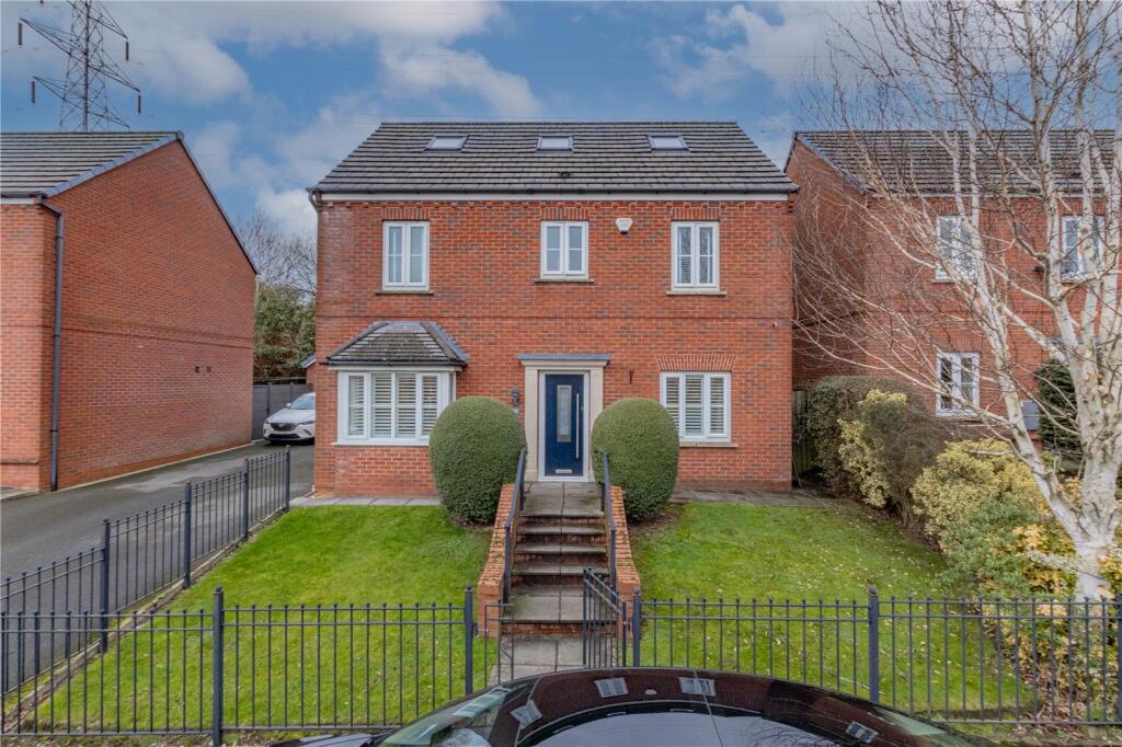 Main image of property: Rosebay Close, Royton, Oldham, Greater Manchester, OL2