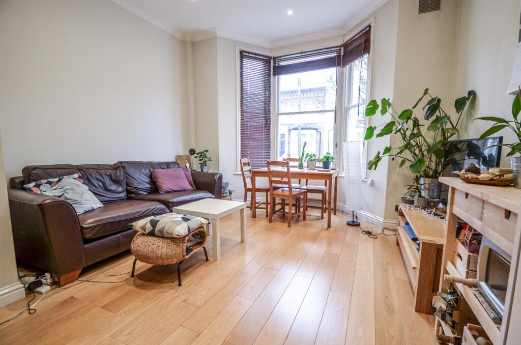 Apartment in London - View 3