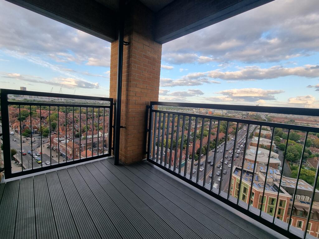 Apartment in London - View 2