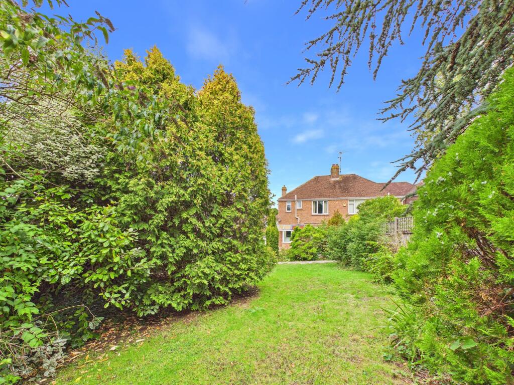 House in Canterbury - View 3