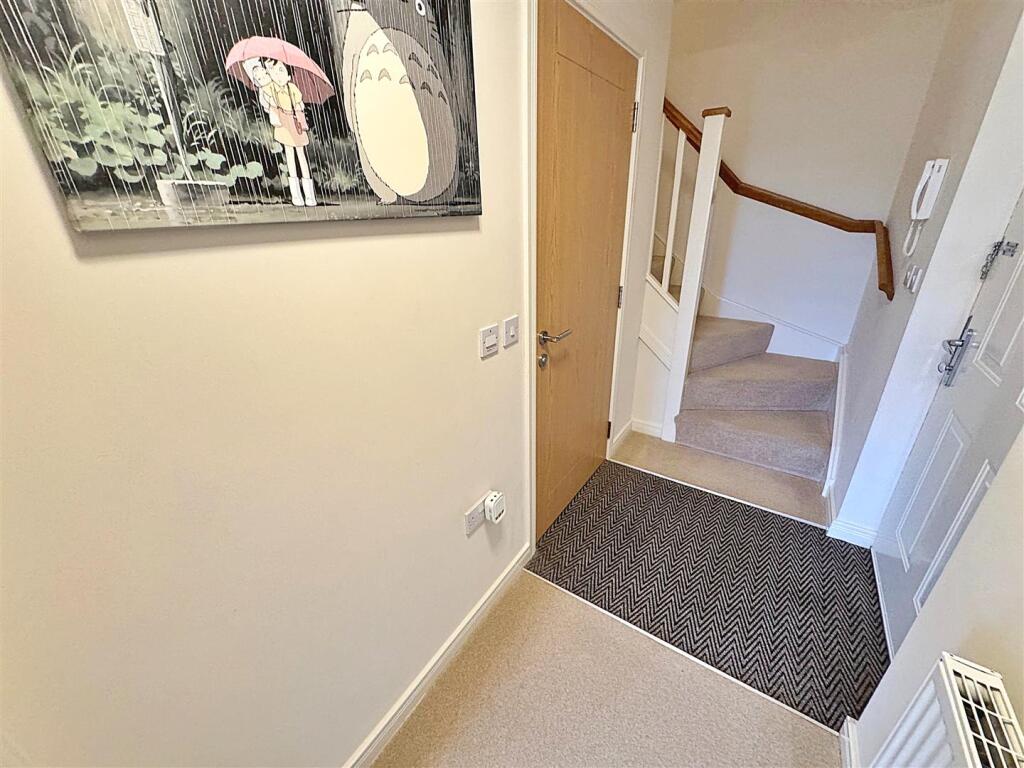 Peterson Drive, New Waltham, Grimsby, N.E. Lincs, DN36 4LF photo 3