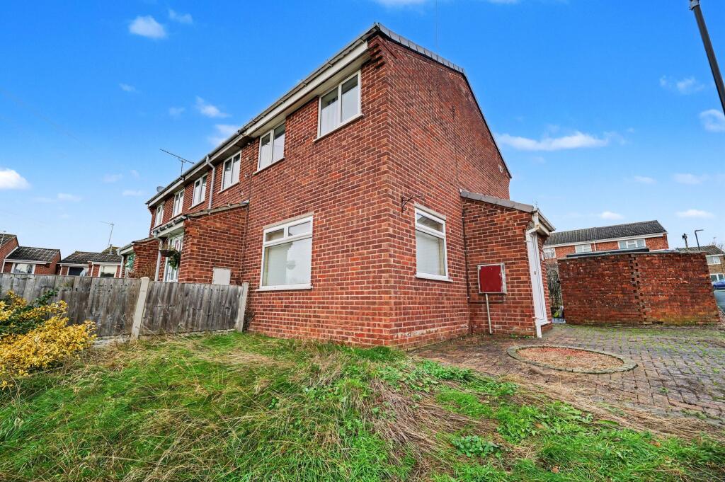Main image of property: Fabis Close, Swadlincote, DE11