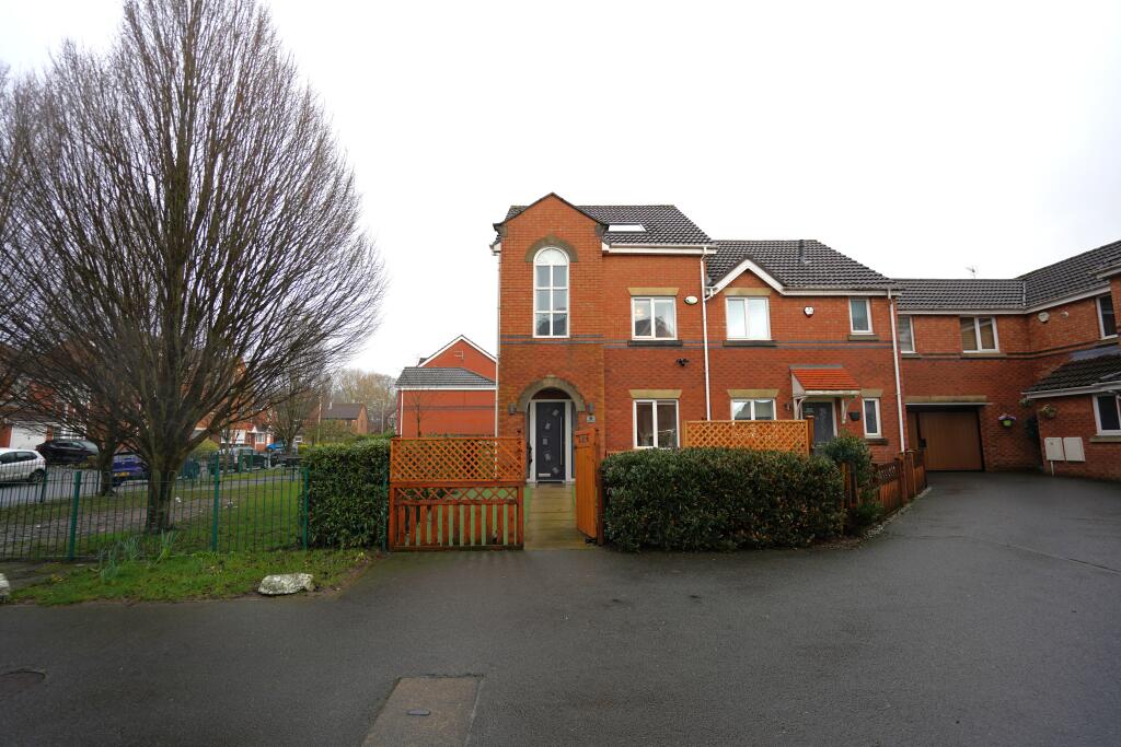4-bed terraced on Alderley Way, Adswood, £340,000