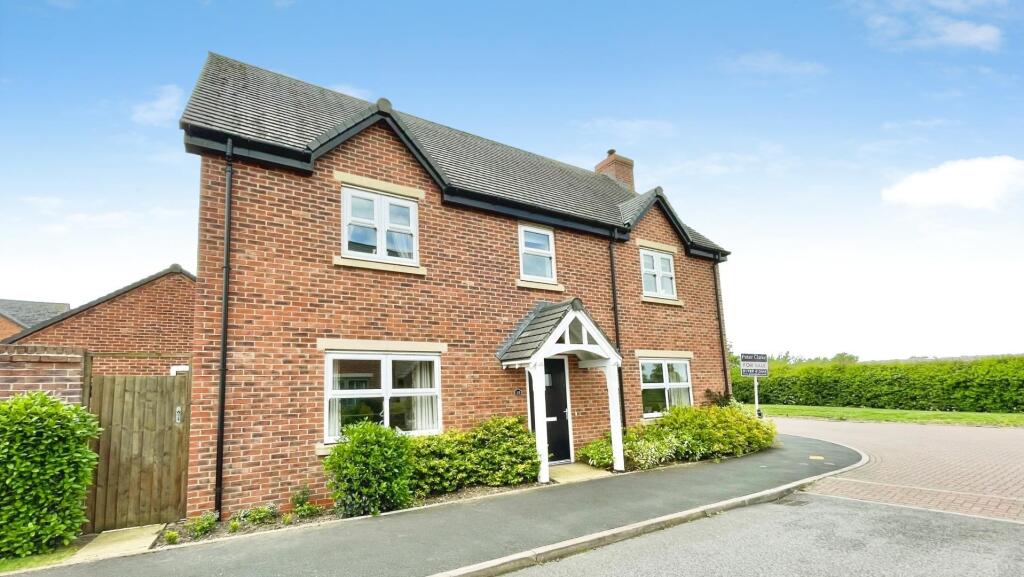 4-bed detached on Walnut Walk, Lower Quinton, Stratford-upon-Avon, £514,500
